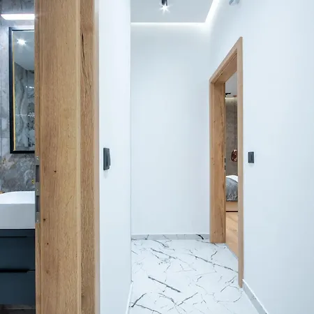 Modern - Super - Chic For 6 아파트