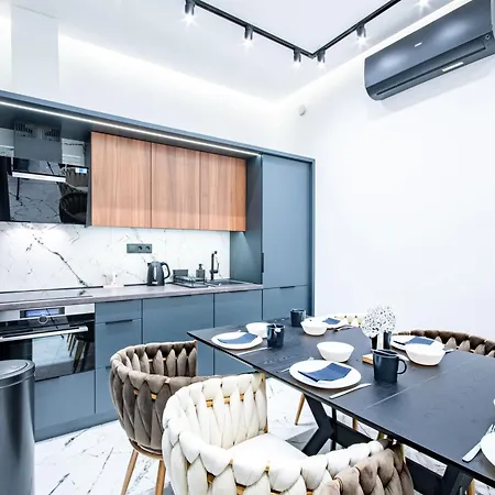 Modern - Super - Chic For 6 Boedapest