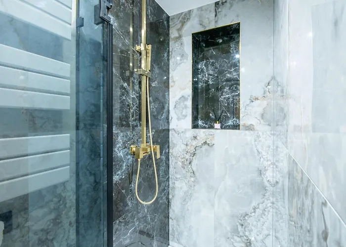 Modern - Super - Chic For 6