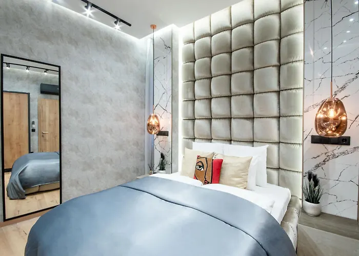 Modern - Super - Chic For 6 Apartment *