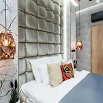 Modern - Super - Chic For 6