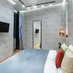 Апартаменты Modern - Super - Chic For 6