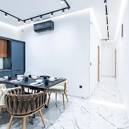 Modern - Super - Chic For 6 *