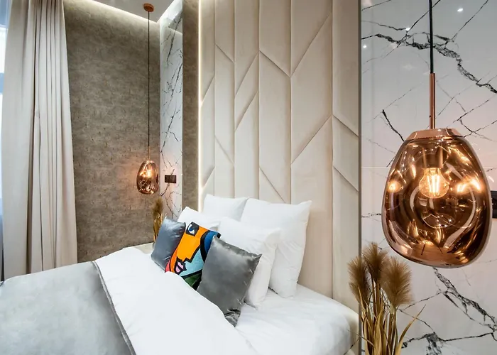 Modern - Super - Chic For 6 דירה