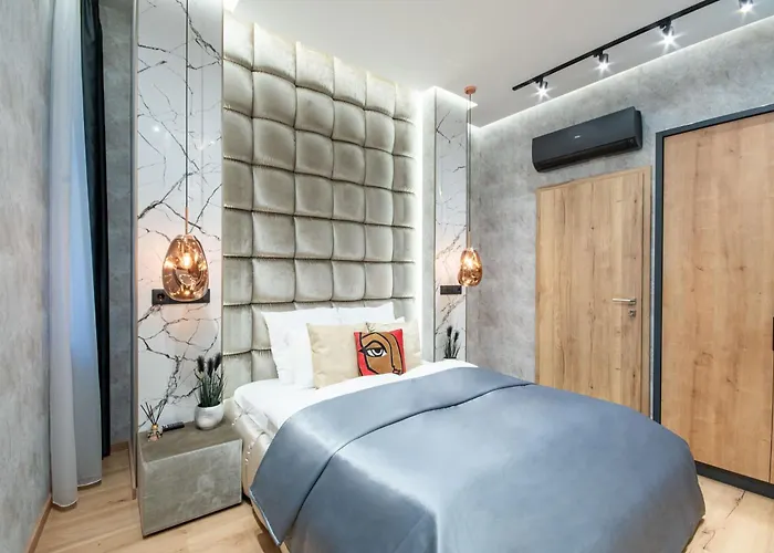 Modern - Super - Chic For 6 דירה *